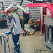 Programmierung und Qualitätssicherung an einem ALPAKA Schweißcobot