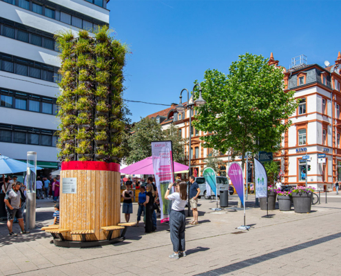 Der ALPAKA GreenTower bei der Eröffnungsfeier in der Fuldaer Bahnhofsstraße