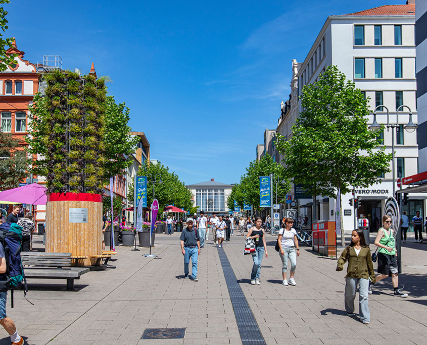 Der ALPAKA GreenTower in der Fuldaer Bahnhofstraße
